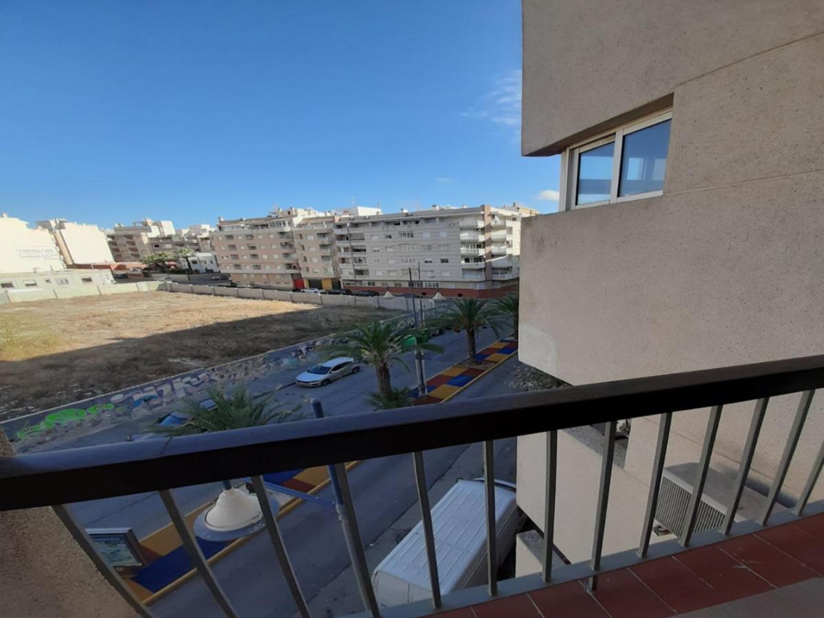 Studio Met Ideale Ligging Torrevieja Exterior photo