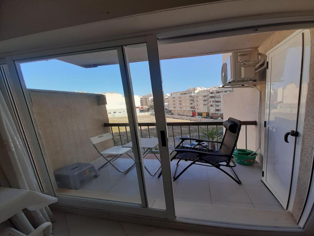 Studio Met Ideale Ligging Torrevieja Exterior photo